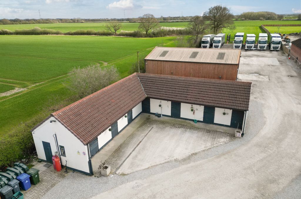 Additional image 3 of 5 bed detached house for saleMoss Road, Moss, Doncaster DN6