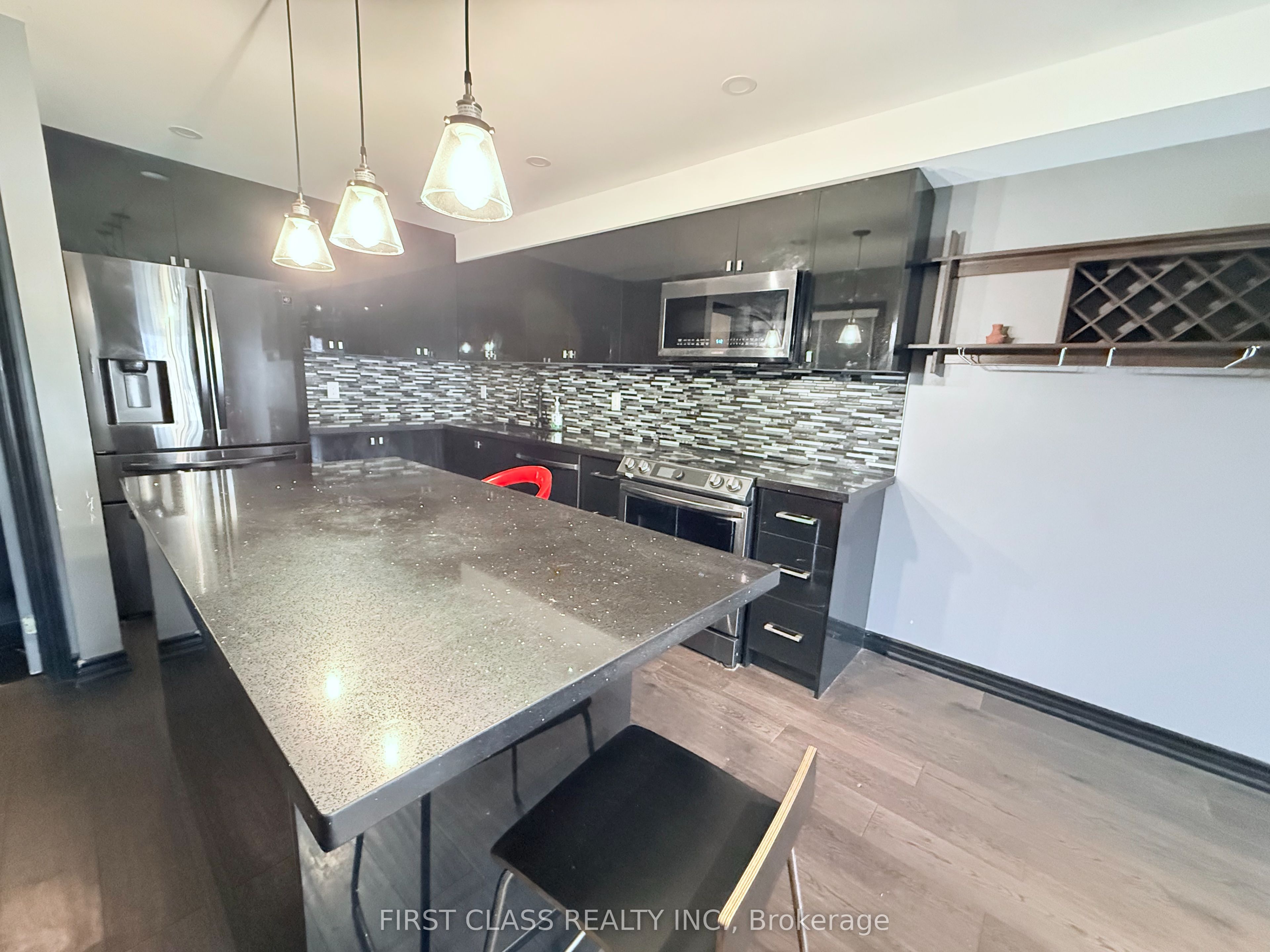 a 3bedroom u-2135 Dufferin Street, Toronto, ON, M6E 3R3