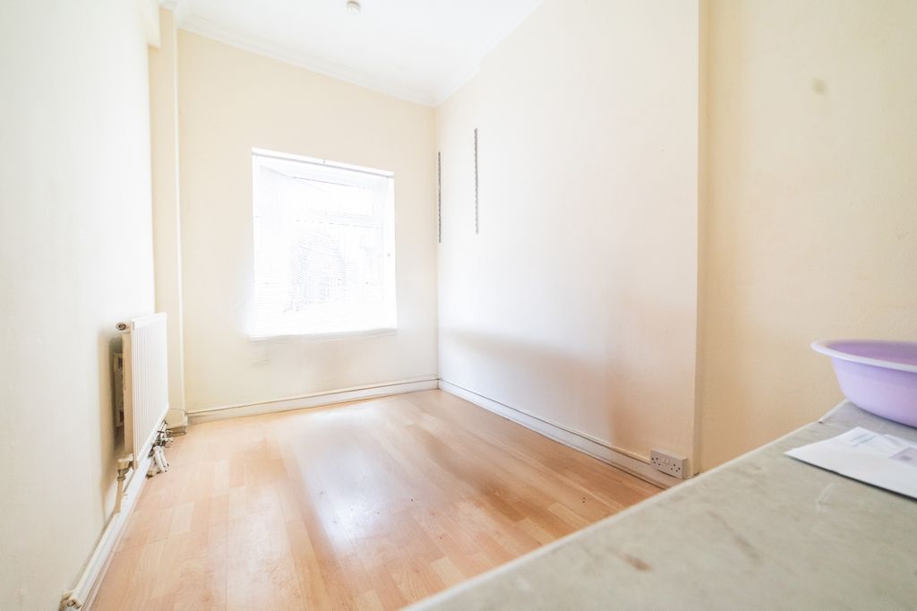 Additional image 4 of 1 bed flat for saleSalisbury Road, Cathays, Cardiff CF24