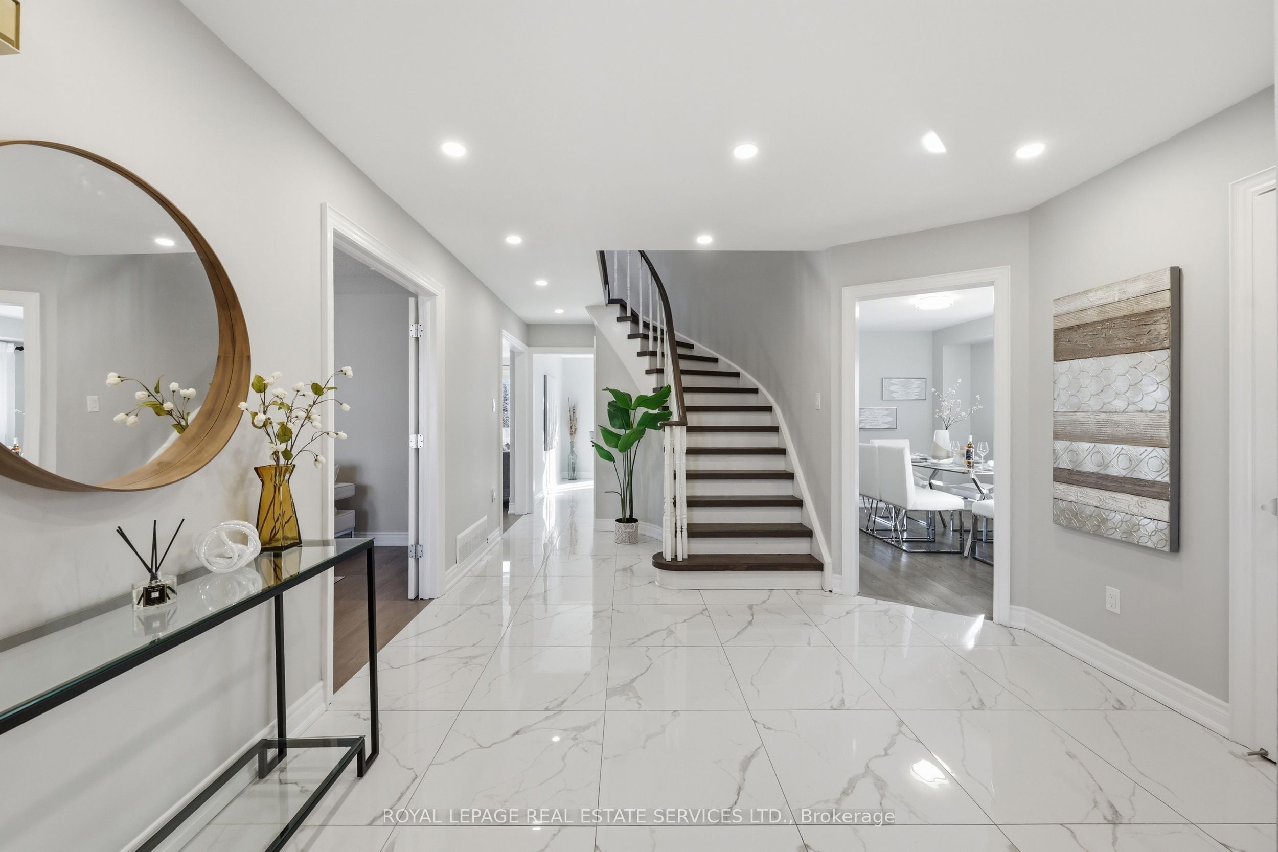 4134 Murray Hill Crescent, Mississauga, ON, L5C 4H8