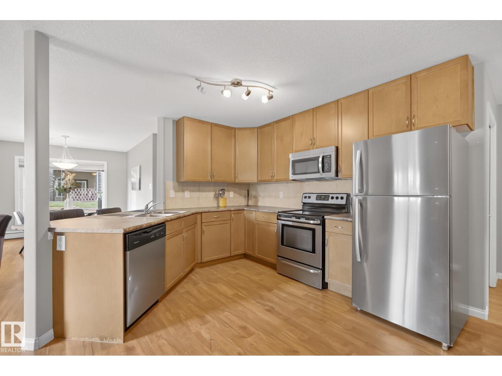 120-1204 156 Street NW, Edmonton, AB, T6R0R6