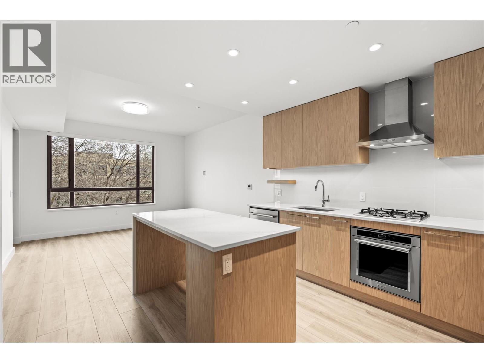 Additional image 5 of 308-3051 Abbott Street, Kelowna, BC, V1Y1G9