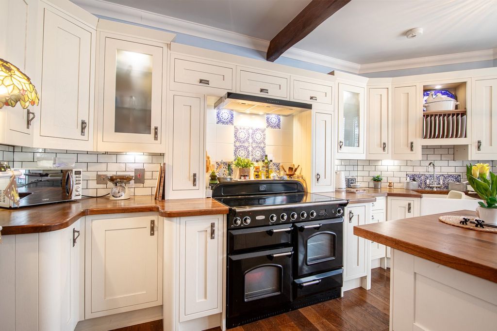 Additional image 5 of 2 bed property for sale13 Pierson Road, St Helier JE2