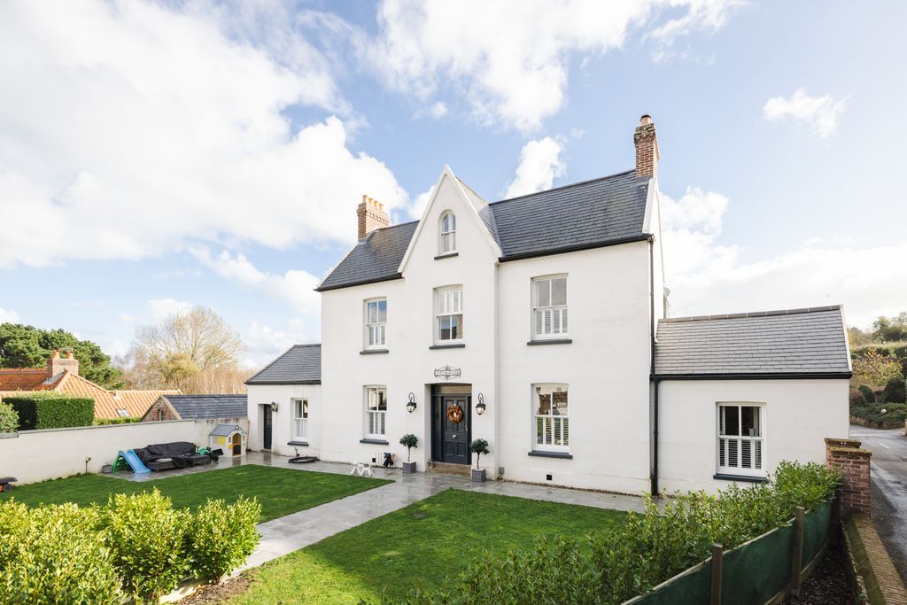 4 bed detached house for saleLa Route Des Cotils, Grouville, Jersey JE3