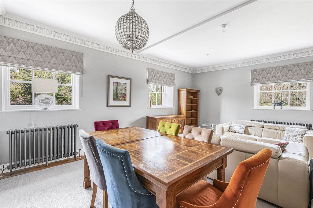 3 bed flat for saleCompton Verney, Warwickshire CV35 photo 3