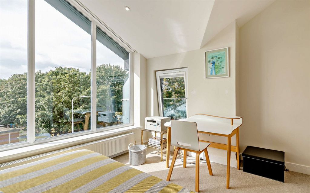 Additional image 18 of 4 bed end terrace house for saleRoyal Stuart Lane, Cardiff CF10