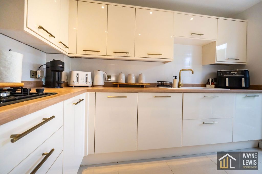 Additional image 3 of 3 bed detached house for saleForest Hill, Pontllanfraith, Blackwood NP12
