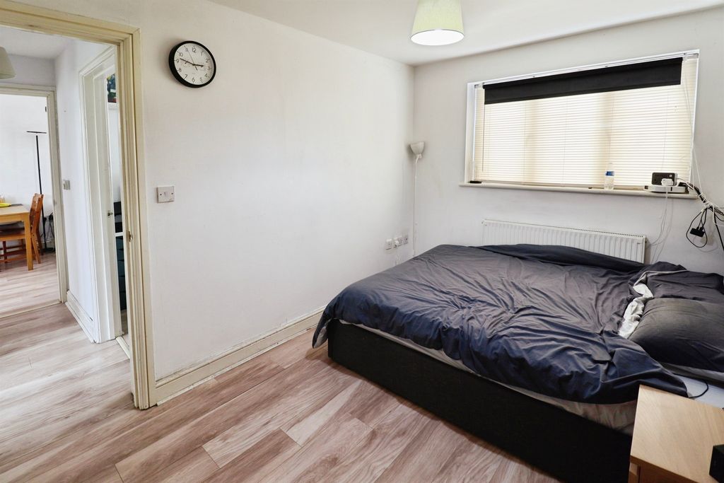 Additional image 11 of 2 bed flat for saleDeemuir Square, Cardiff CF24