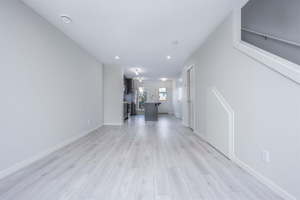 Additional image 6 of 412 Seton Circle SE, Calgary, AB, T3M 3H1