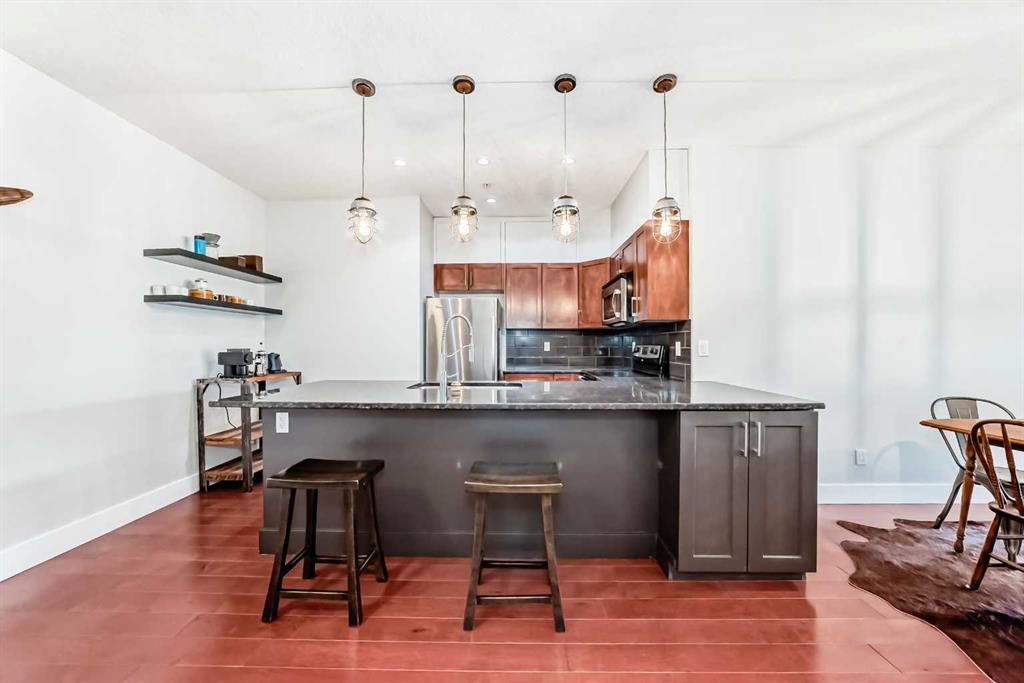Additional image 4 of 304-1899 45 Street NW, Calgary, AB, T3B 4S3