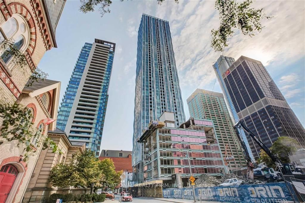5409-1 Yorkville Avenue, Toronto, ON, M4W 0B1