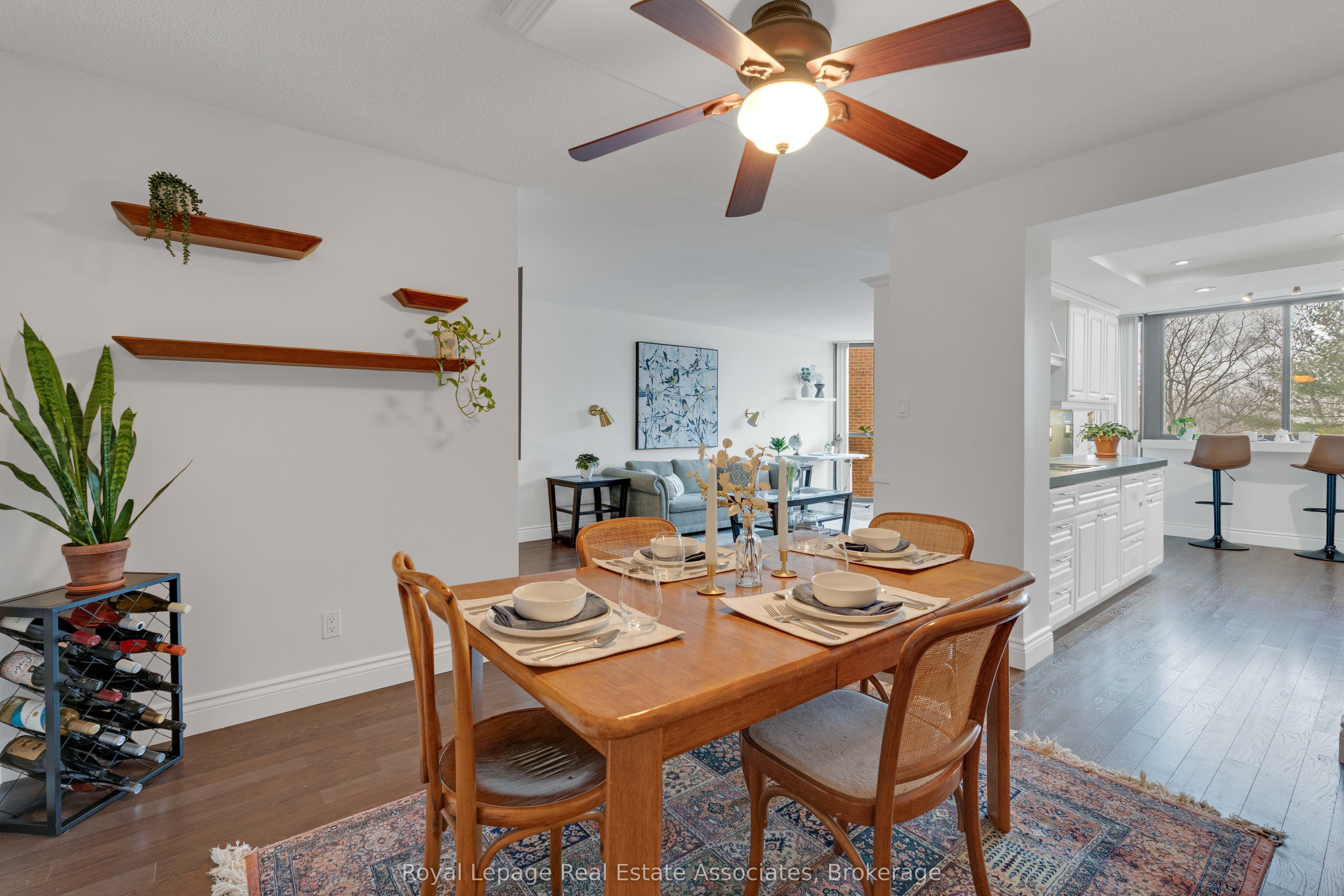 Additional image 6 of 402-1240 Marlborough Court, Oakville, ON, L6H 3K7