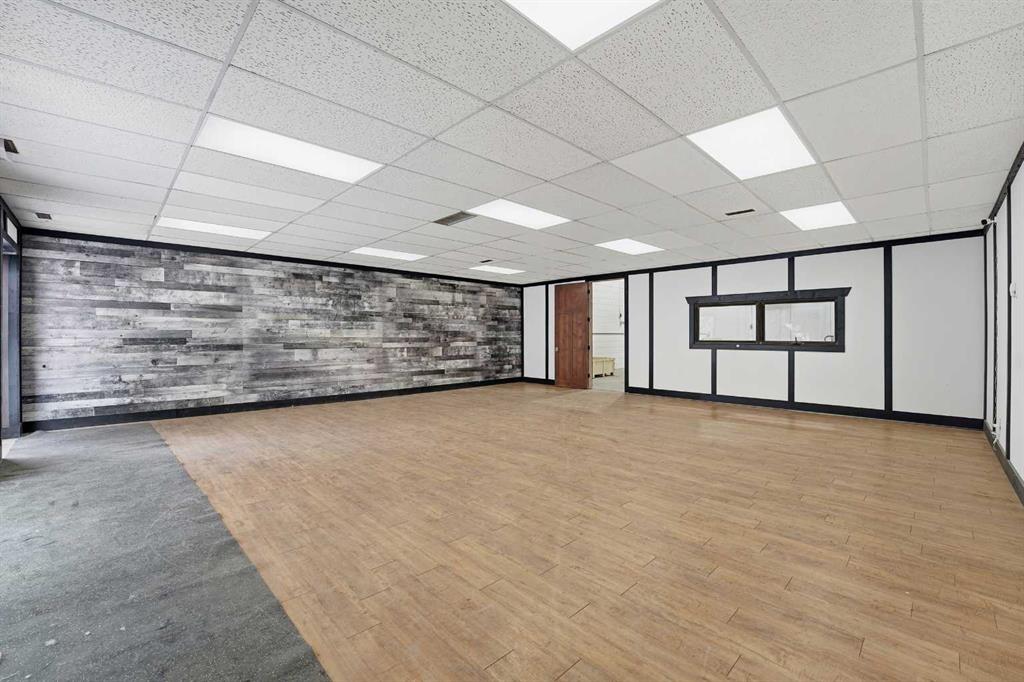 Additional image 2 of 1 & 3-7611 49 Avenue, Red Deer, AB, T4P 1M3