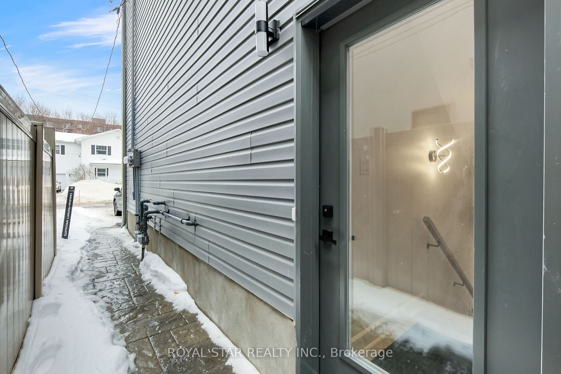 Additional image 4 of Bsmt-547 Mutual Street, Ottawa, ON, K1K 1C5