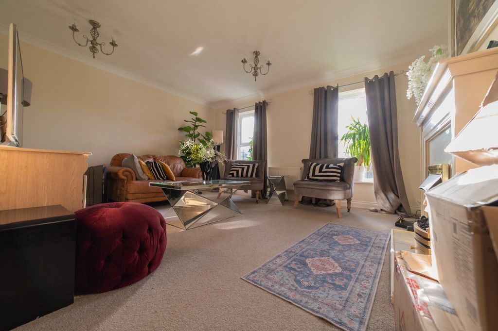 Additional image 2 of 3 bed end terrace house for saleHeol Dewi Sant, Heath CF14