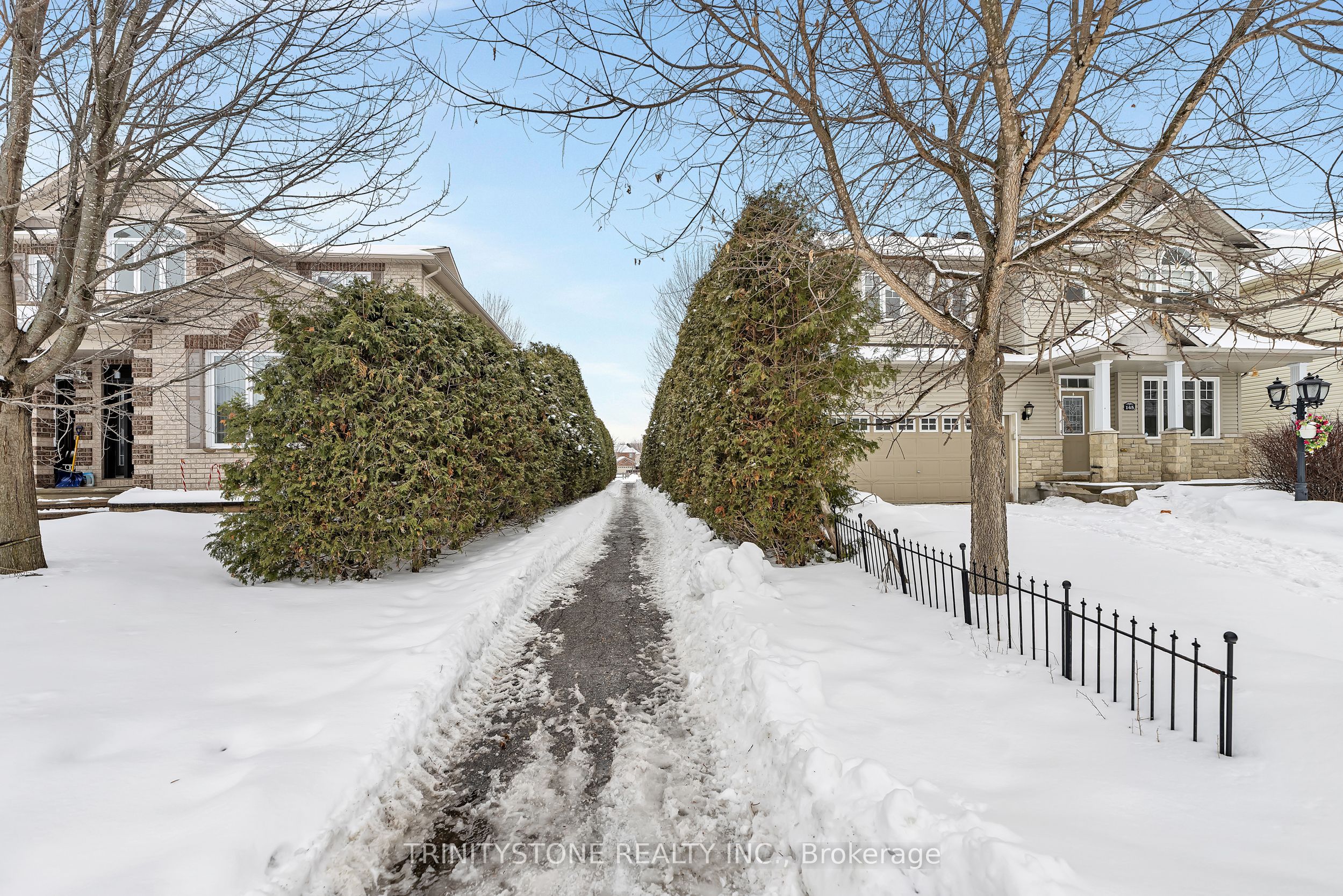 Additional image 3 of 145 Arrowwood Drive, Ottawa, ON, K2S 2G3