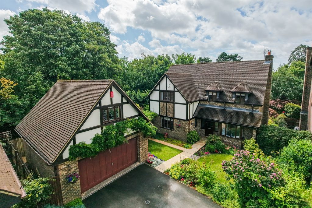 Additional image 2 of 4 bed detached house for saleFfordd Ffagan, St. Mellons, Cardiff CF3