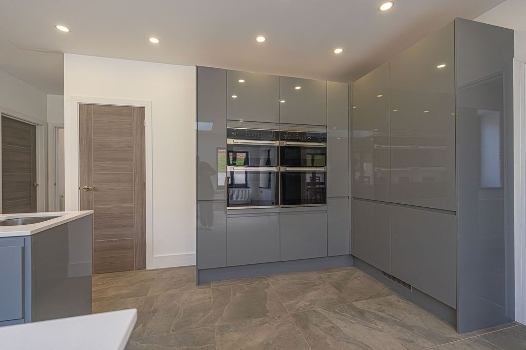 Additional image 4 of 4 bed detached house for saleRoyal Oak Hill, Christchurch NP18
