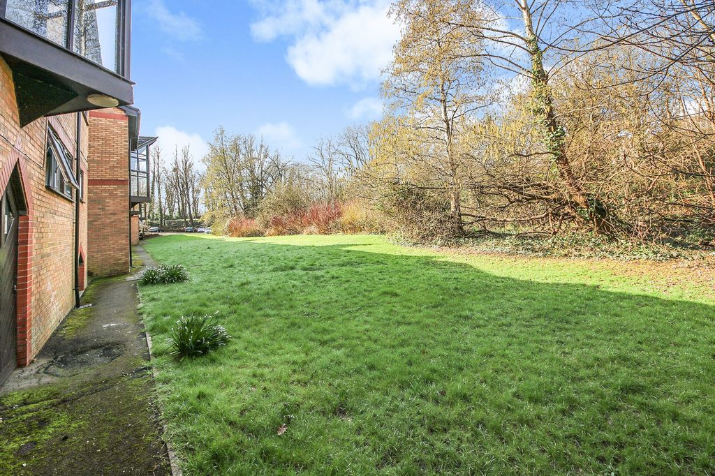 Additional image 11 of 1 bed flat for sale71 South East Road, Sholing SO19