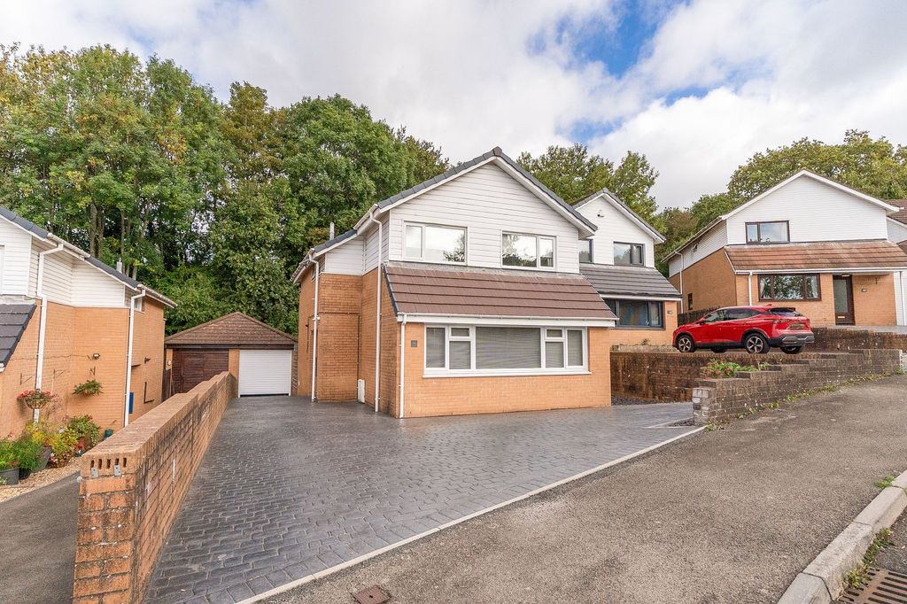 4 bed detached house for saleMillfield Park, Undy NP26