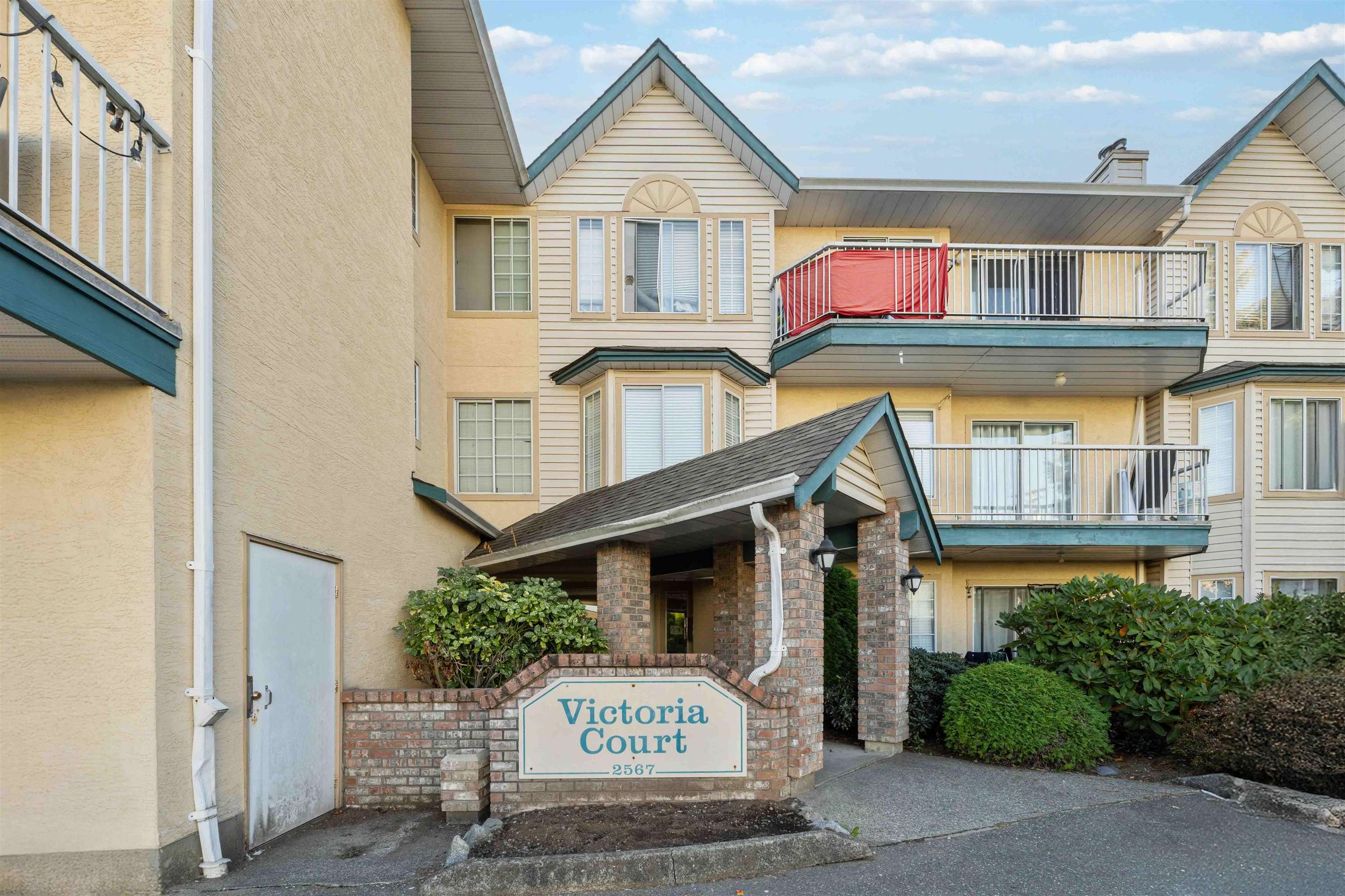 Additional image 2 of 206-2567 Victoria Street, Abbotsford, BC, V2T 2T4