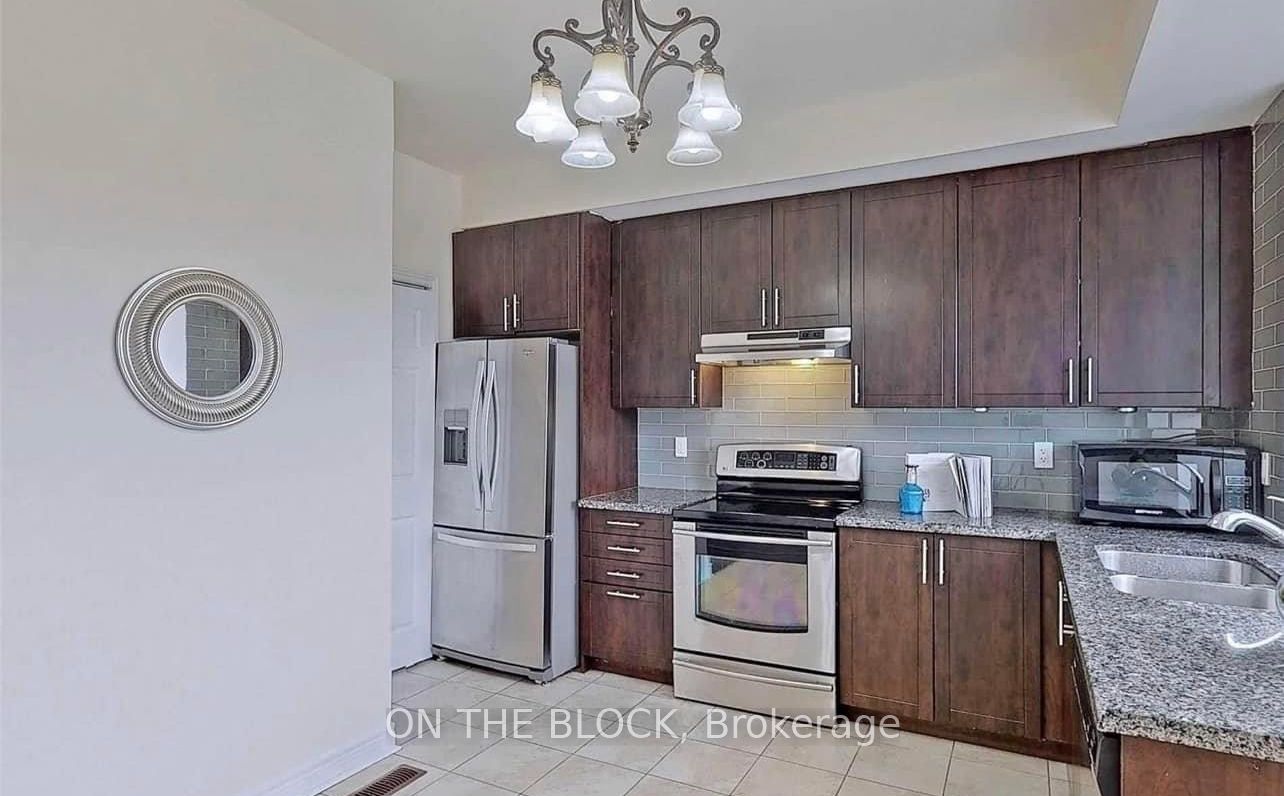3761A St Clair Avenue E, Toronto, ON, M1M 0C8 photo 2