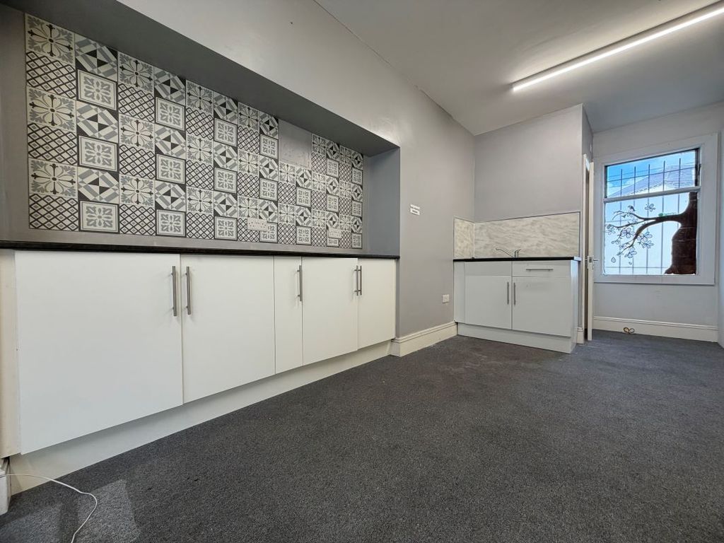 Additional image 3 of 1 bed flat for saleFlat 1, 15 Baneswell Road, Newport NP20