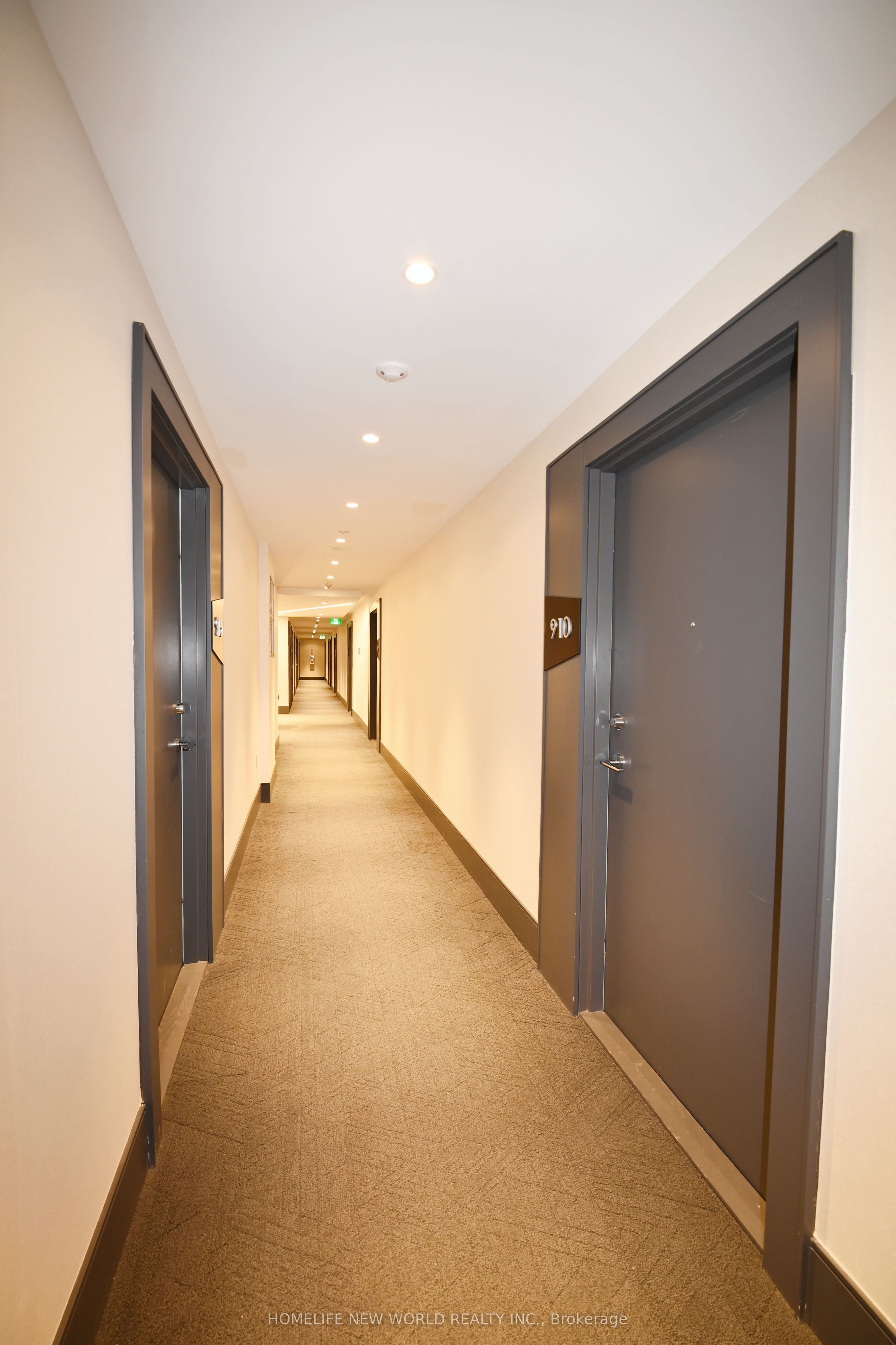 Additional image 6 of 910-10 De Boers Drive, Toronto, ON, M3J 0L6
