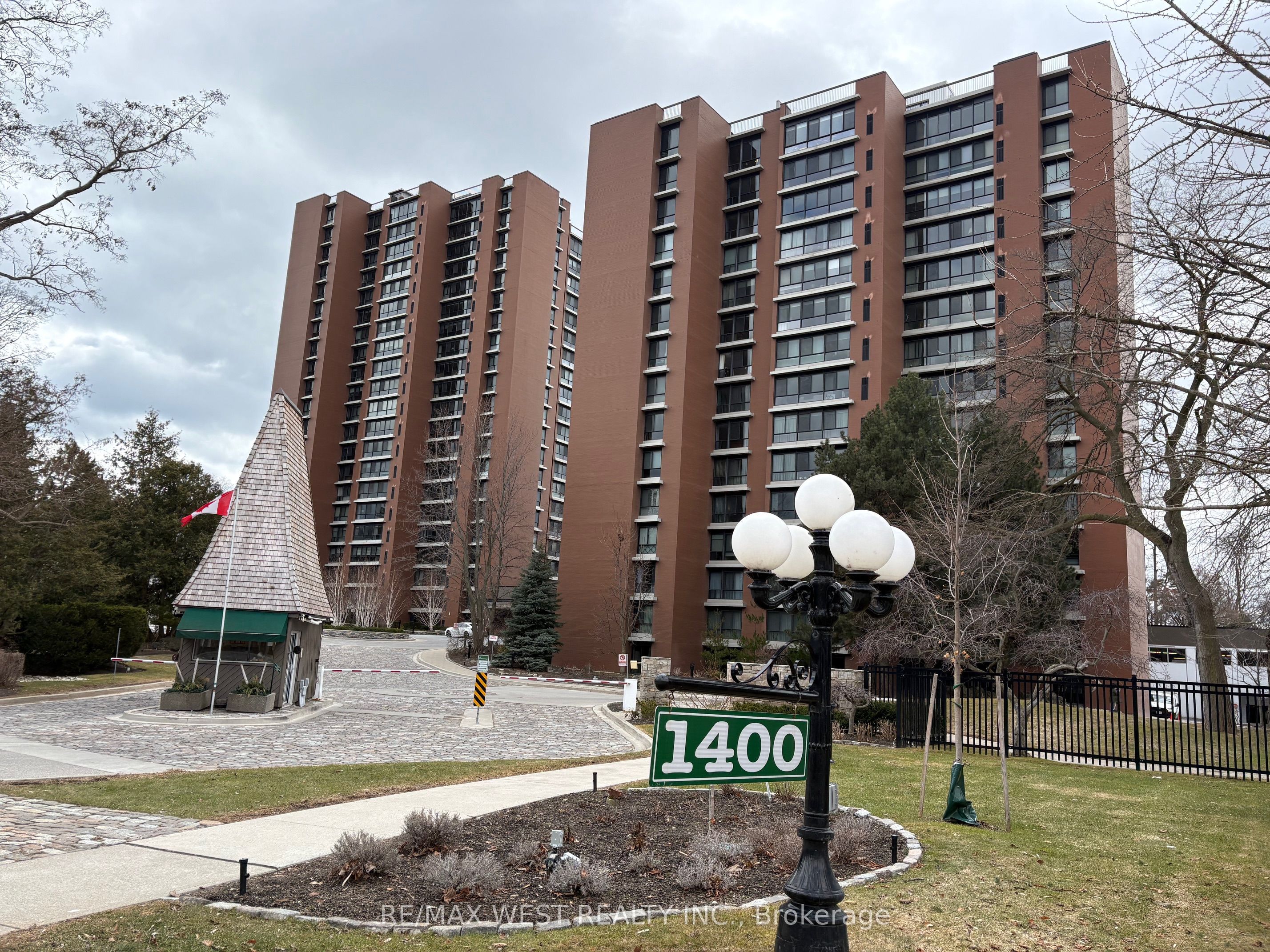 604-1400 Dixie Road, Mississauga, ON, L5E 3E1
