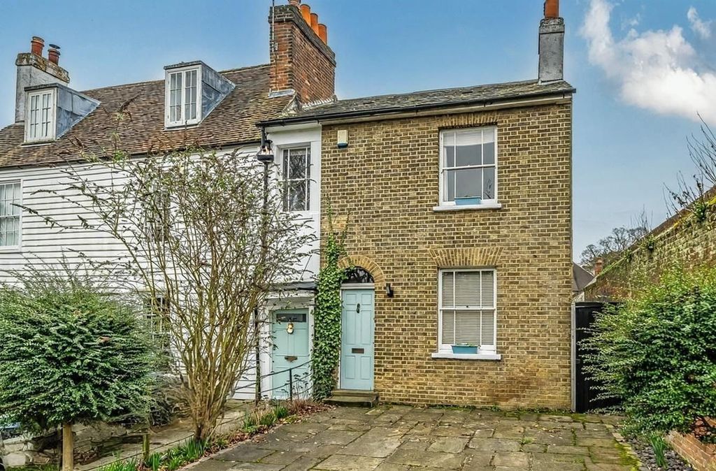 2 bed end terrace house for saleRectory Place, Hawkwood Lane, Chislehurst, Kent BR7