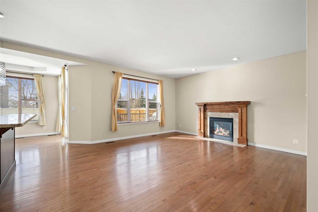 Additional image 6 of 29 Royal Birkdale Drive NW, Calgary, AB, T3G 5C7