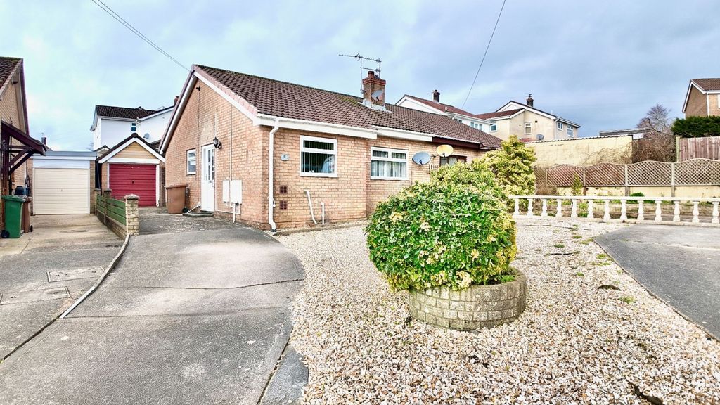 2 bed semi-detached bungalow for saleRaglan Close, Blackwood NP12