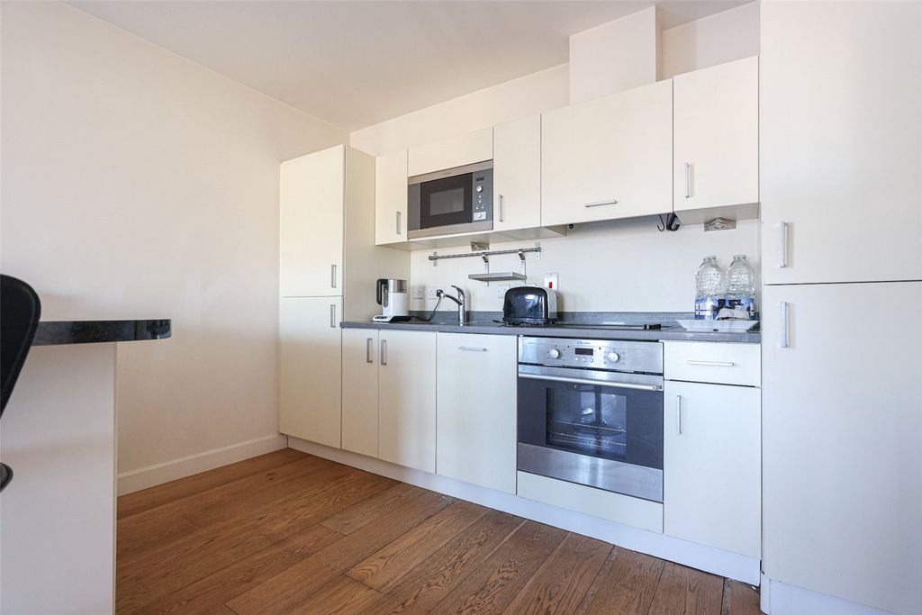 Additional image 10 of 2 bed flat for saleHeritage Avenue, Colindale NW9