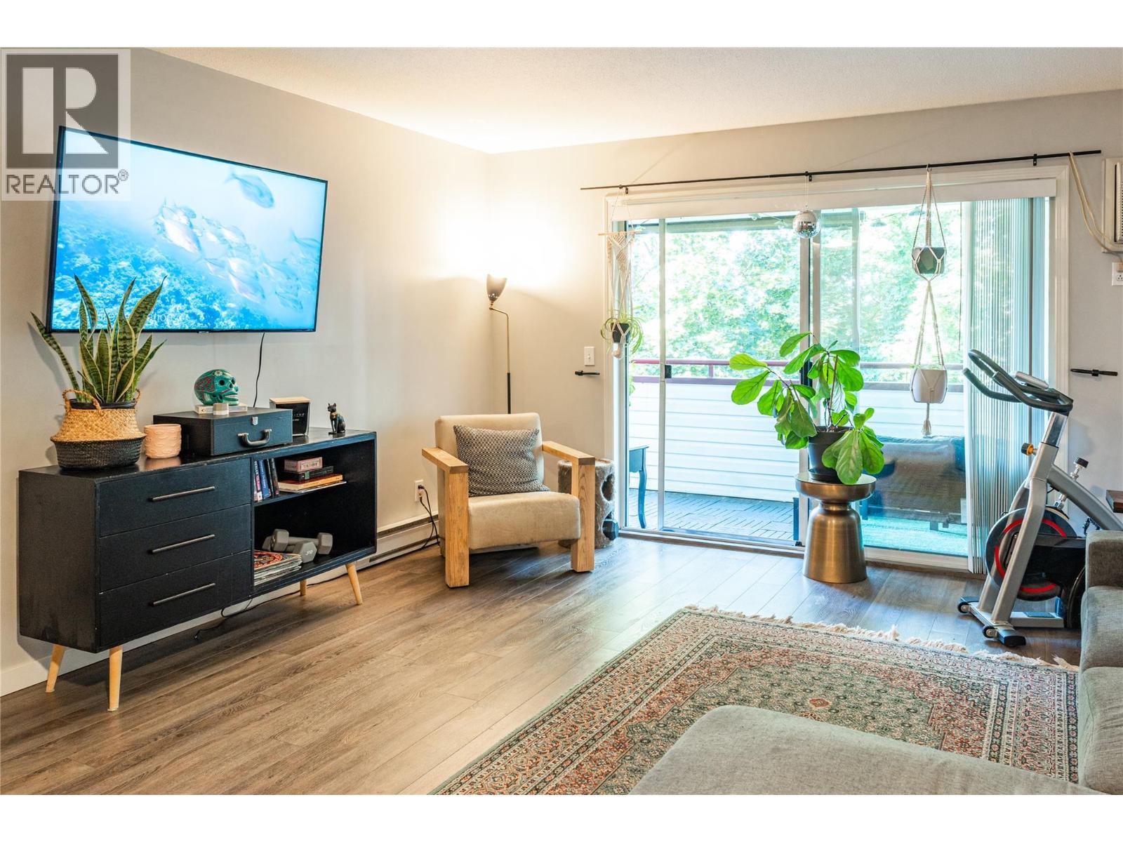 304-240 Hollywood Road North, Kelowna, BC, V1X6Y9