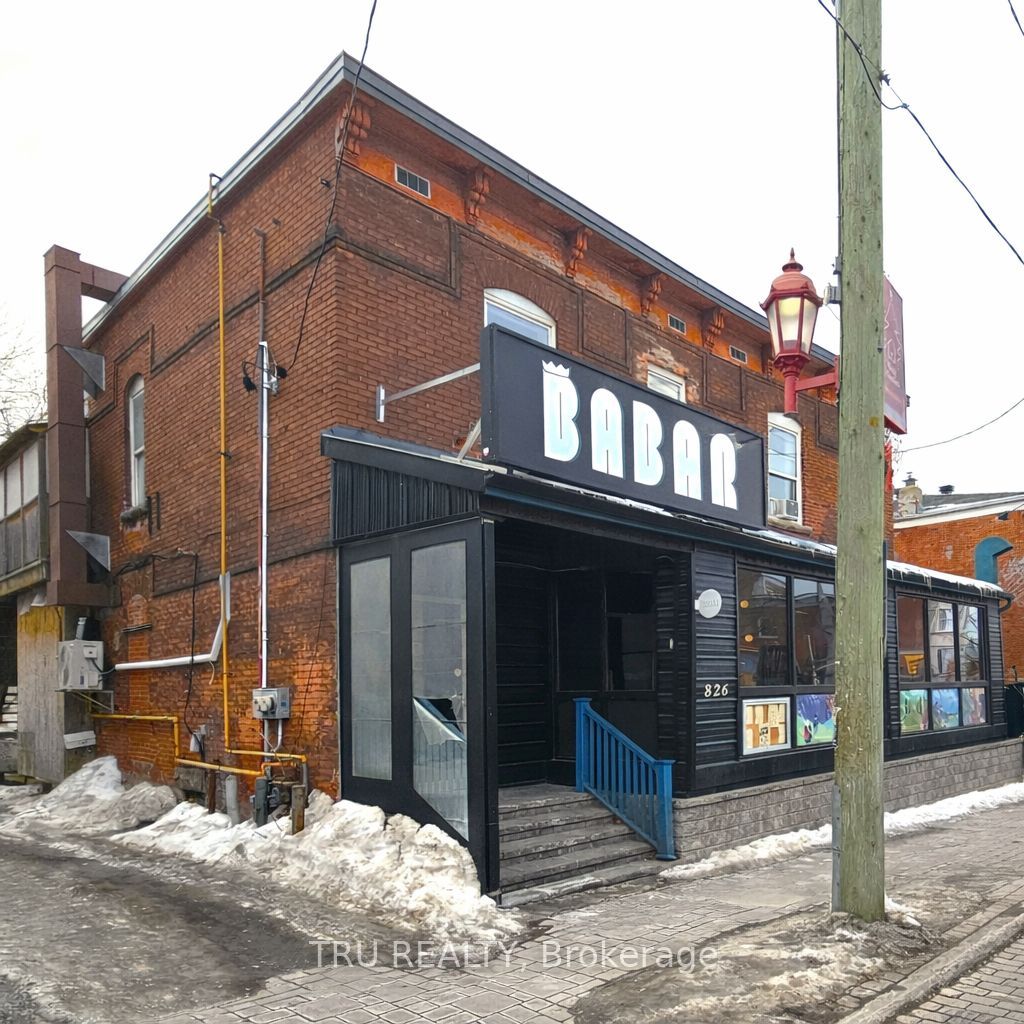 826 Somerset Street W, Ottawa, ON, K1S 4N2