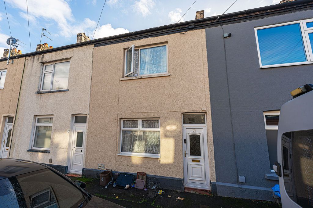 2 bed terraced house for saleBristol Street, Newport NP19