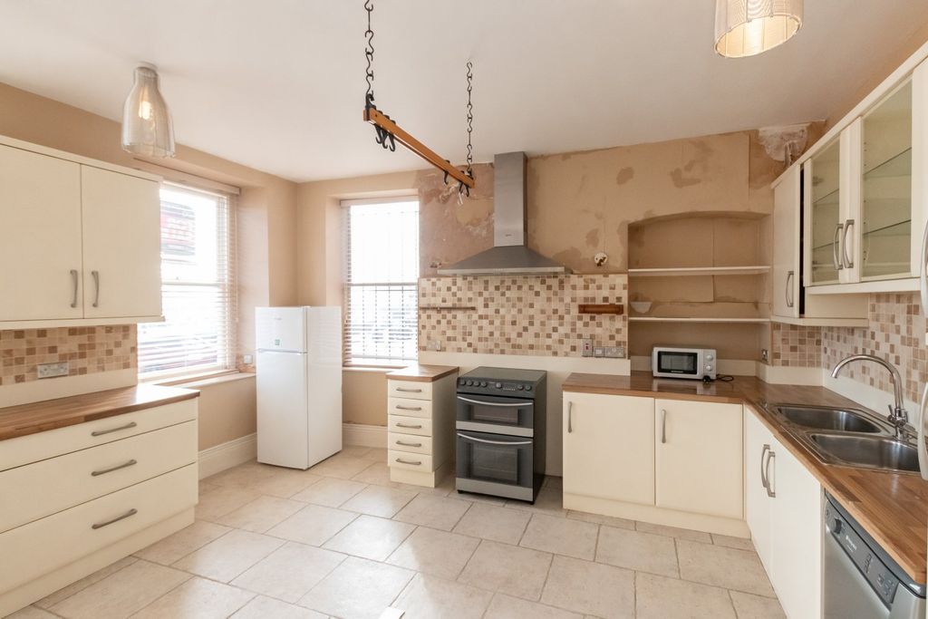 Additional image 2 of 4 bed semi-detached house for saleGlategny Esplanade, St Peter Port GY1