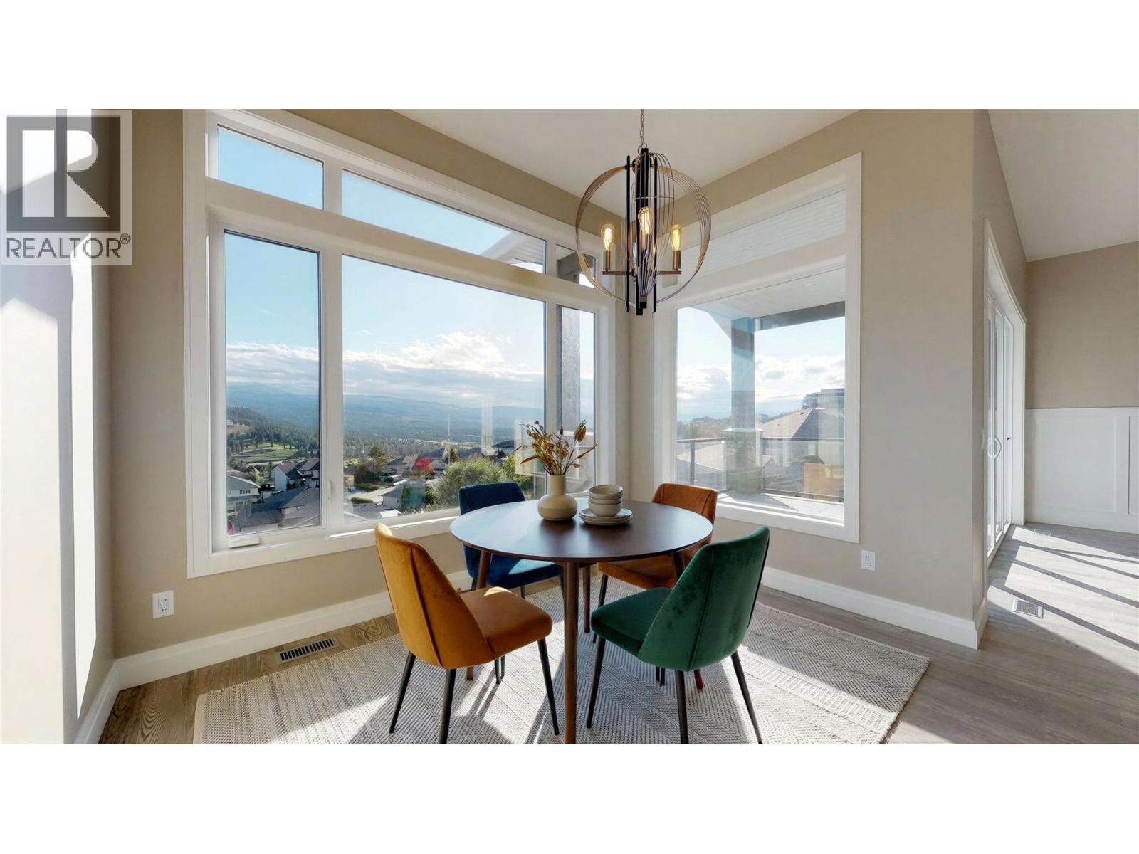 Additional image 3 of 1098 Oswell Drive, Kelowna, BC, V1P1L7