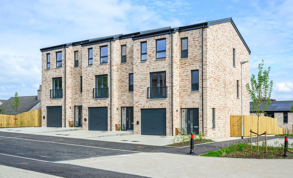 4 bed end terrace house for saleThe Scholars, Madeira Street, Greenock PA16