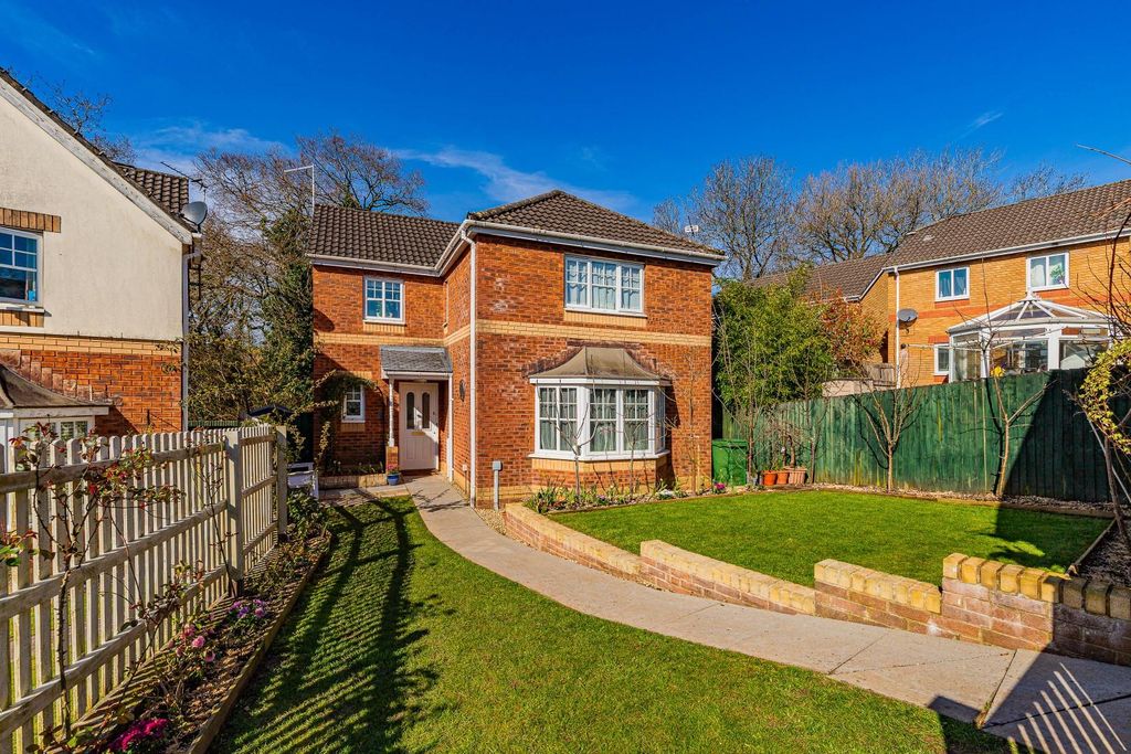 4 bed detached house for saleClos Y Hebog, Thornhill, Cardiff CF14