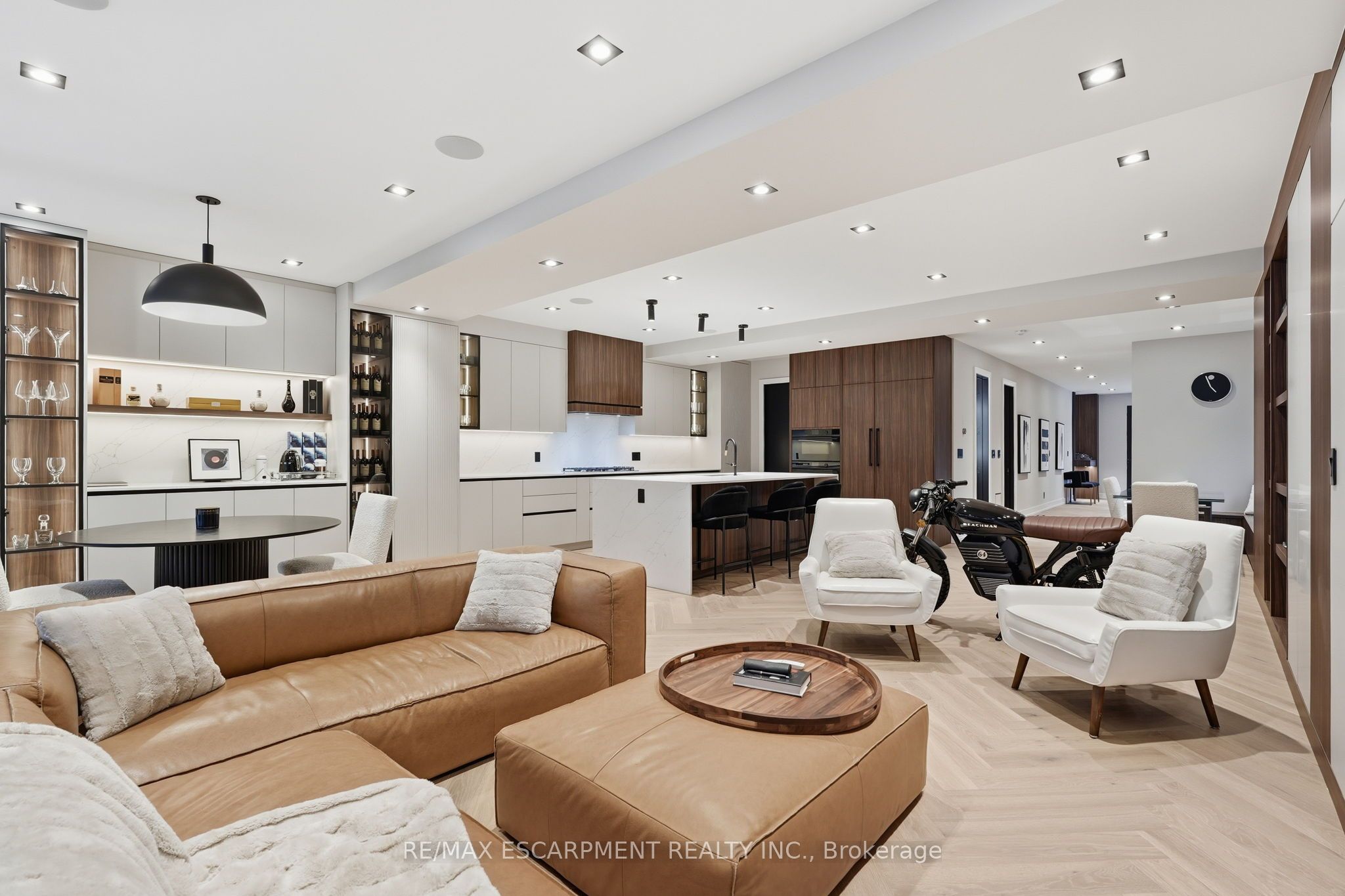 Additional image 5 of 700 Montbeck Crescent, Mississauga, ON, L5G 1P3