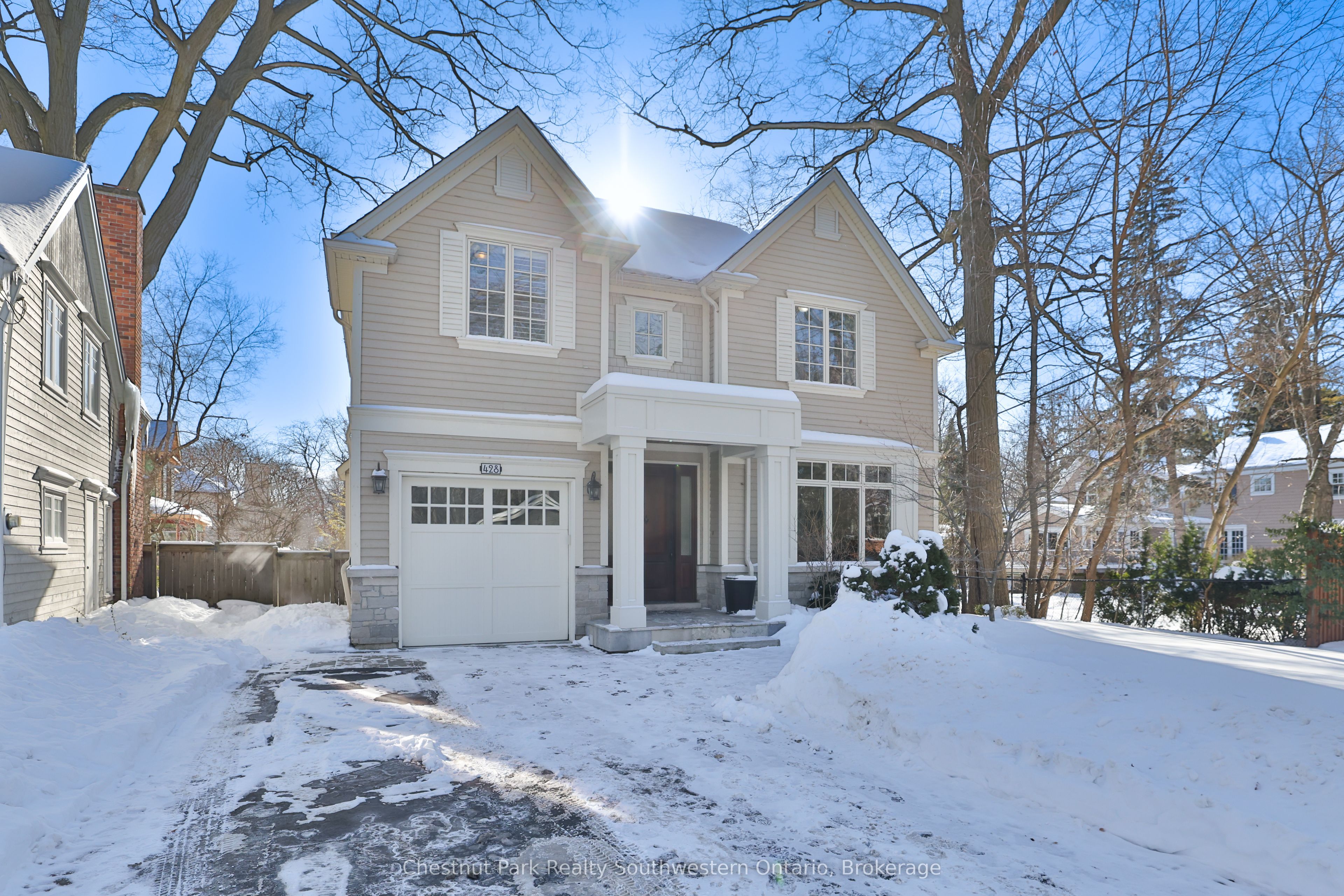 428 Sheddon Avenue, Oakville, ON, L6J 1Y3
