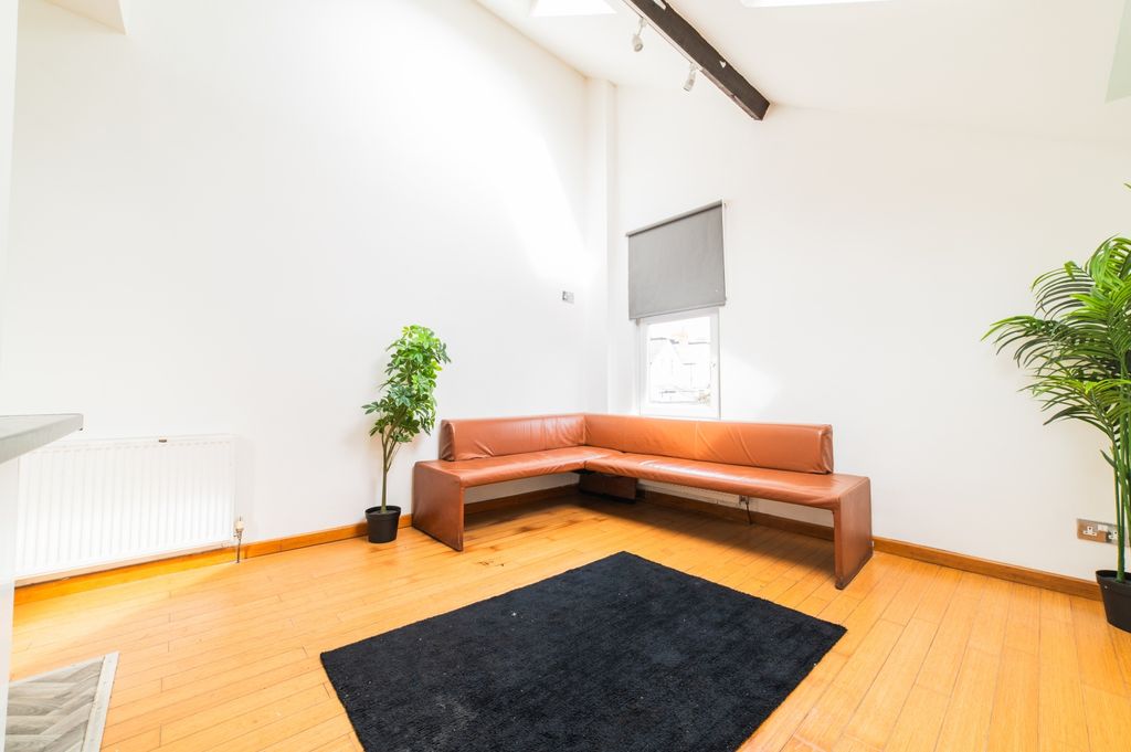 Additional image 8 of 2 bed flat for saleKimberley Road, Penylan CF23