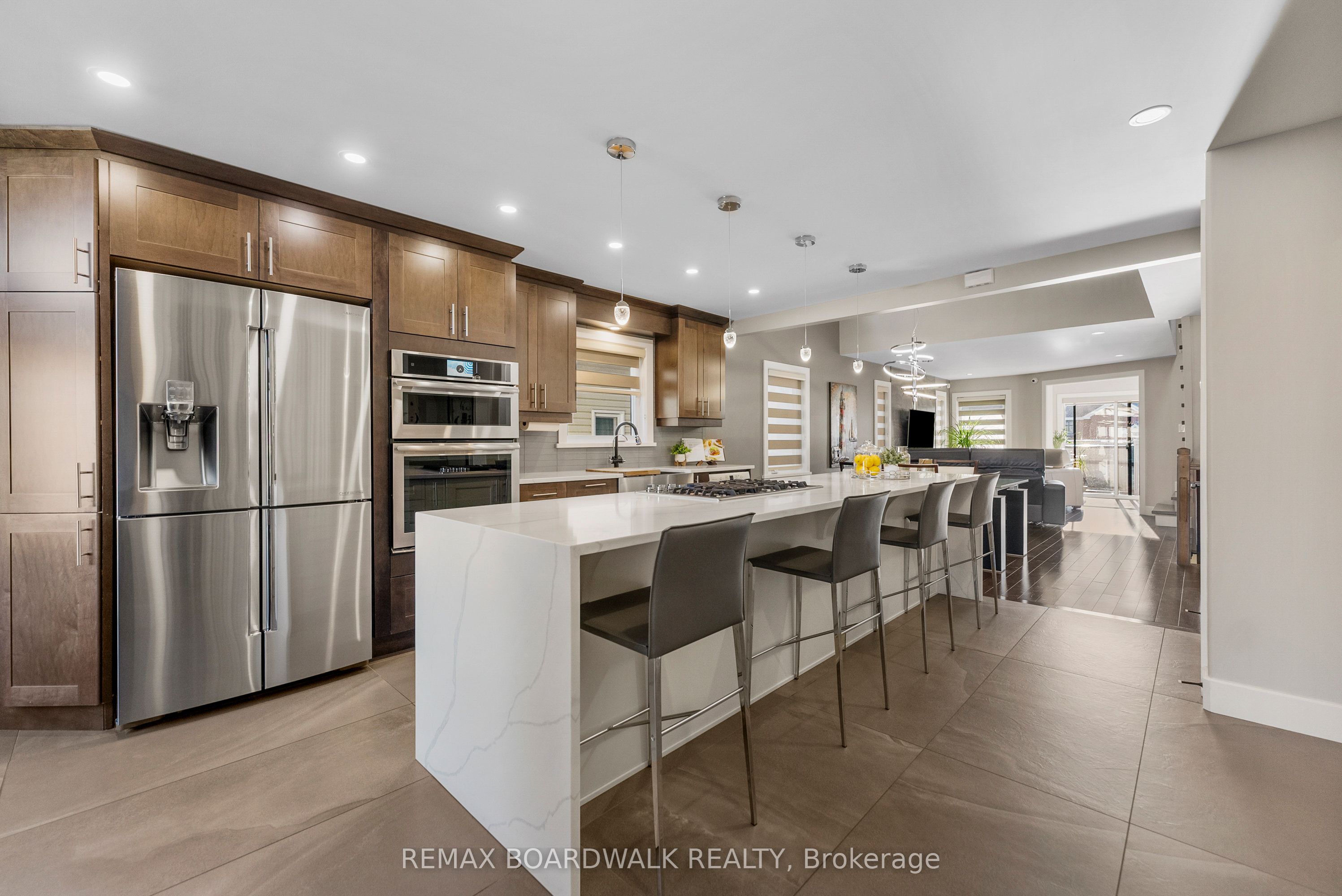 Additional image 2 of 1813 Elmridge Drive, Ottawa, ON, K1J 6S3