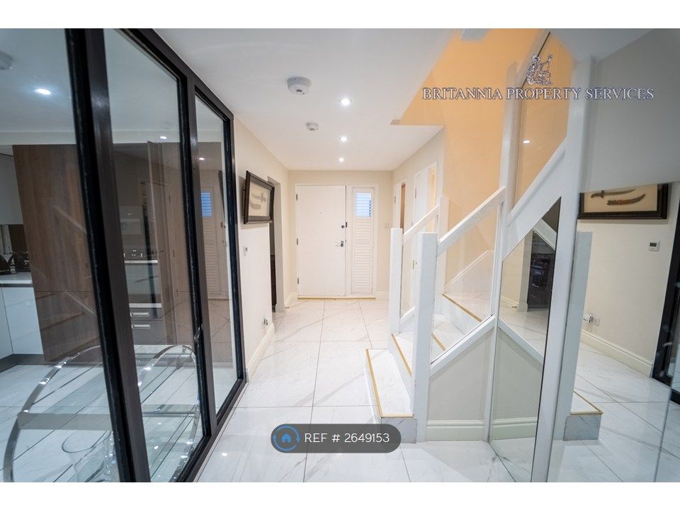 3 bed flat to rentThe Mailbox, Birmingham B1 photo 5