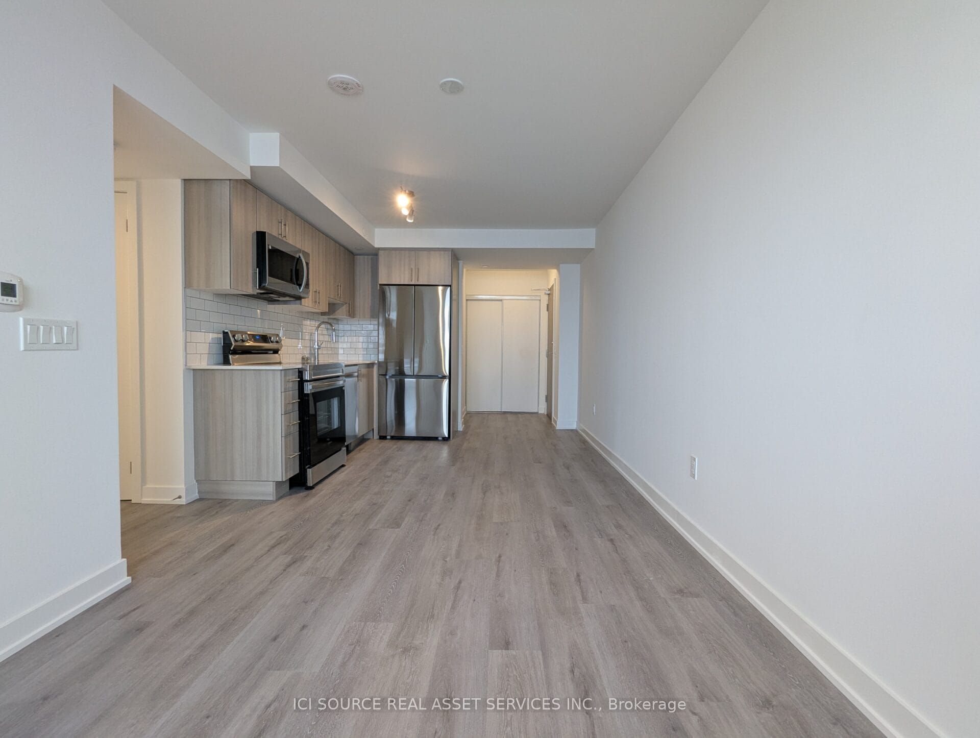 802-1010 Sandy Beach Road, Pickering, ON, L1W 3V9 photo 5