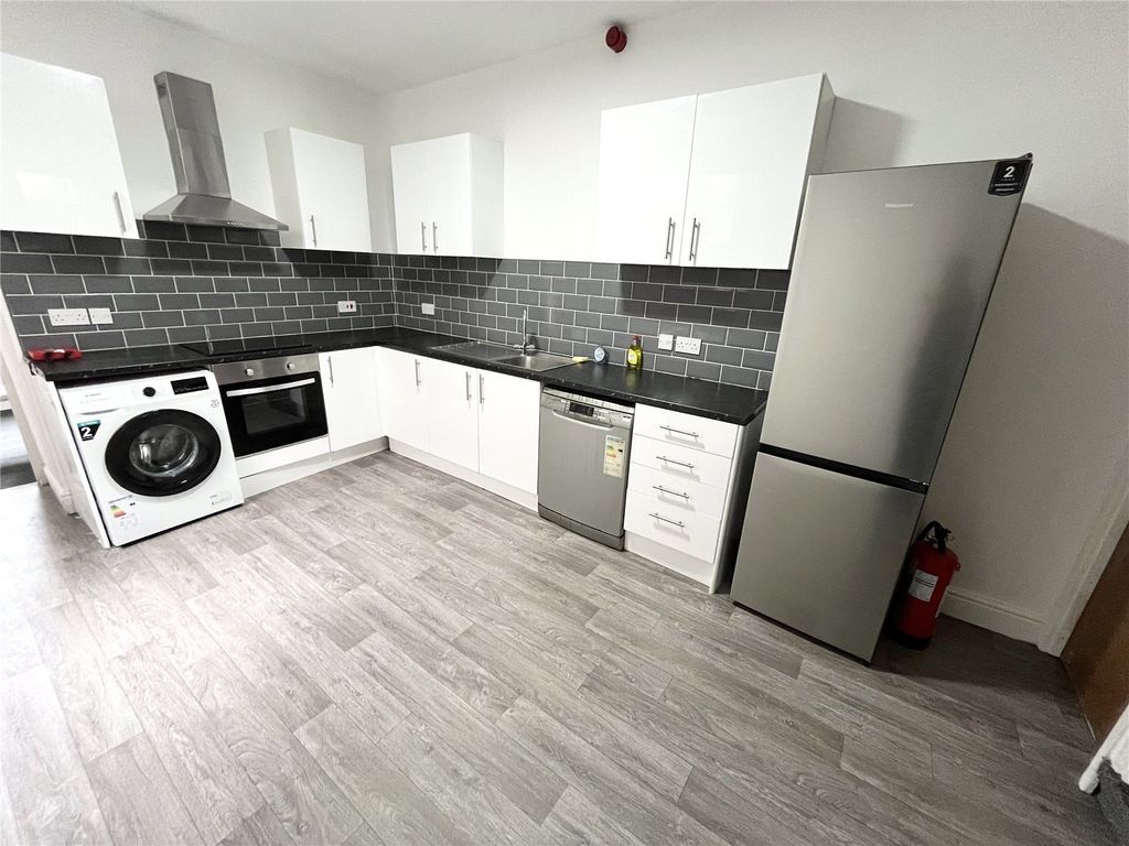 Additional image 3 of 6 bed terraced house for saleClaude Road, Caerdydd, Claude Road, Cardiff CF24