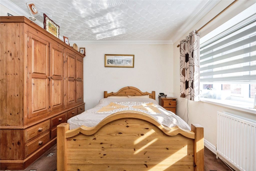 Additional image 27 of 8 bed detached house for saleGreen End Road, Bedford, Bedfordshire MK43