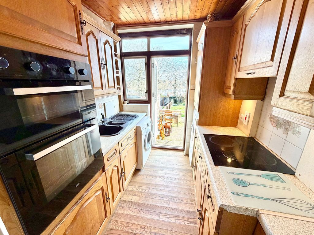 Additional image 6 of 3 bed terraced house for saleThe Ridgeway, Kingsbury, London NW9