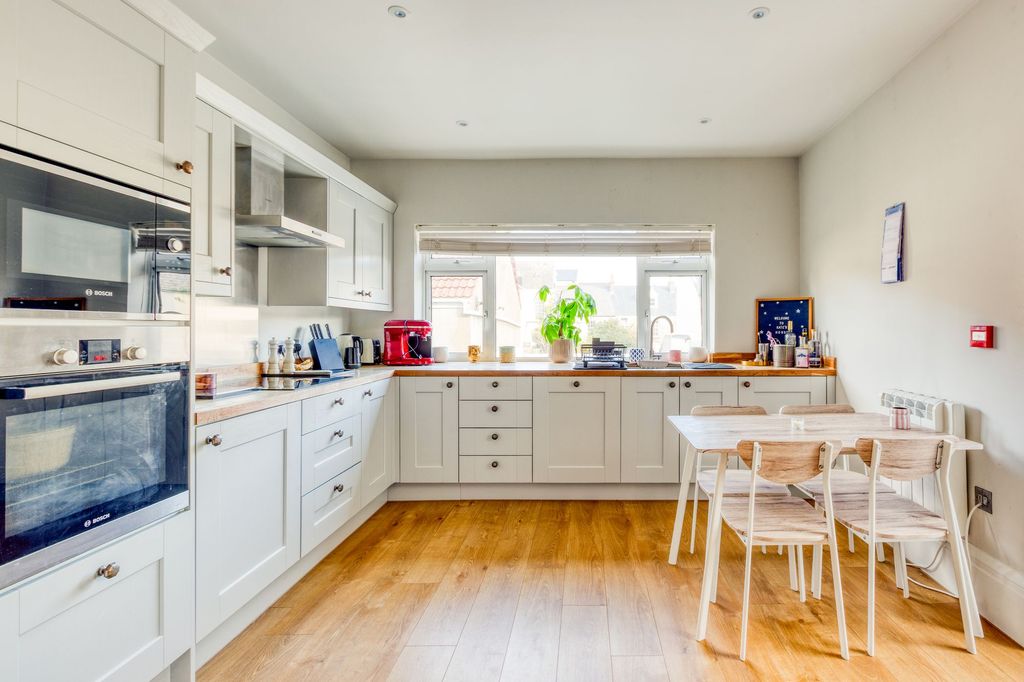 Additional image 2 of 1 bed flat for saleChevalier Road, St. Helier JE2